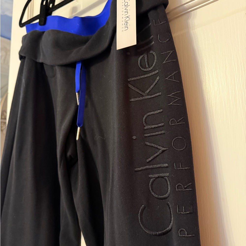 Pants - Picture 3 of 8